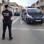 La Policía Local de Torre Pacheco detiene a dos ladrones mientras robaban en un bar.