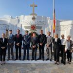 La AGA conmemora el Día de los Caídos por la Patria en el cementerio parroquial de Torre Pacheco.