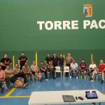 El personal de instalaciones deportivas participa en una jornada de formación.