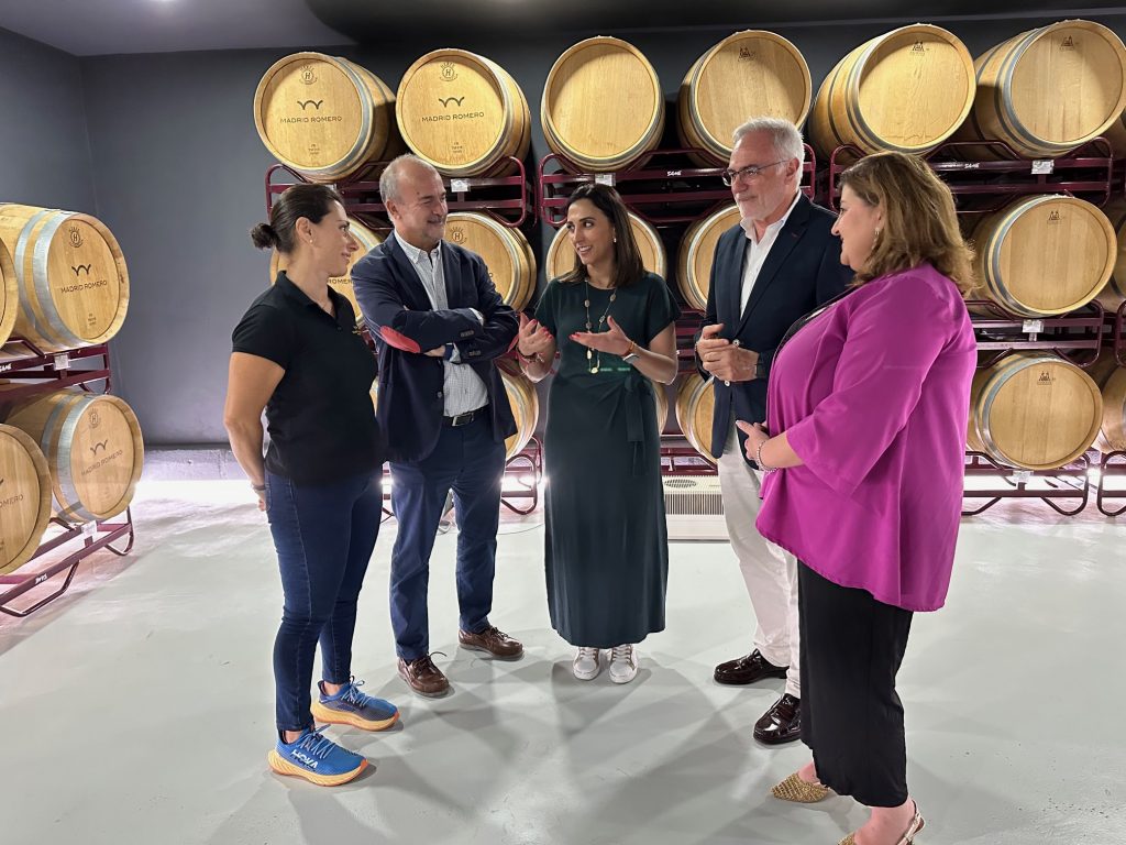 Presentación de los nuevos vinos ‘Tres Monastrells’ y ‘Entre Naranjos & Limoneros’ en la Bodega Madrid Romero de Torre Pacheco.